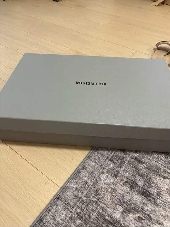 Balenciaga Washed Denim Knee-High Pointed-Toe Boots in Blue - Picture 2 of 9